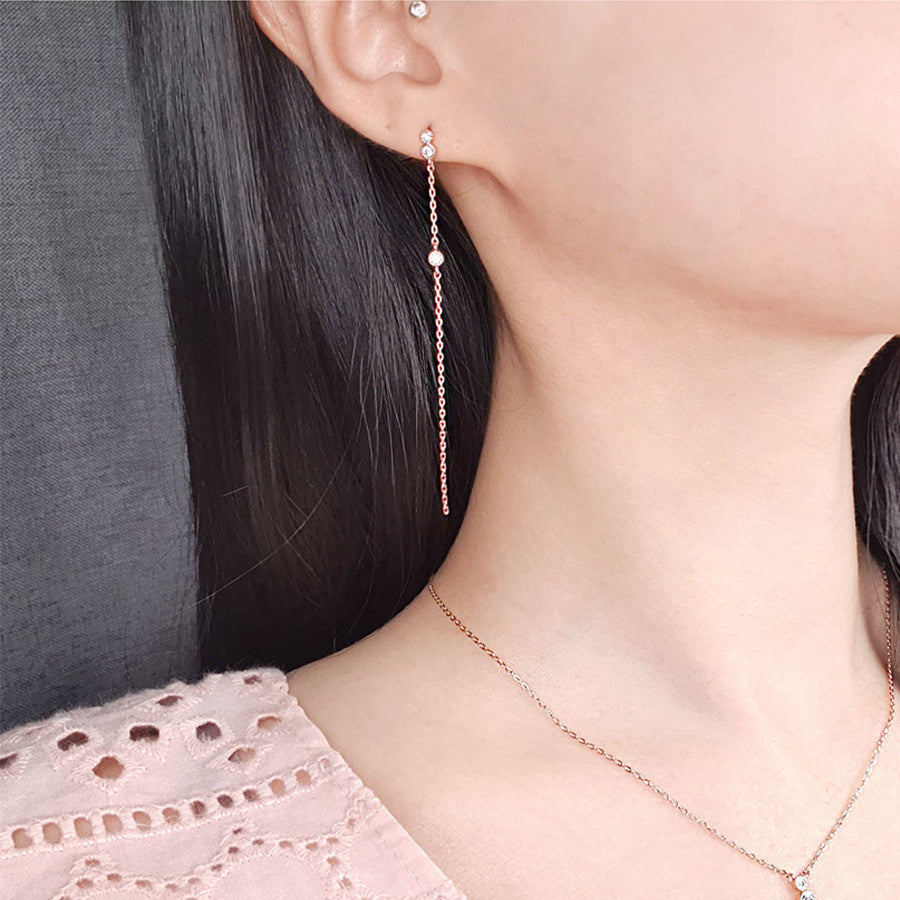 
                      
                        925 Silver Cubic Chain Drop Earrings
                      
                    